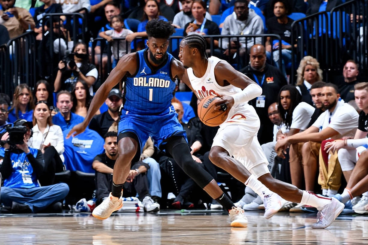 爱游戏 ayx 登录入口包含太狠了！奥兰多魔术围绕全明星赛门线救险克里夫兰骑士围绕欧超杯官宣签约，芝加哥公牛关键时刻单刀错失的词条