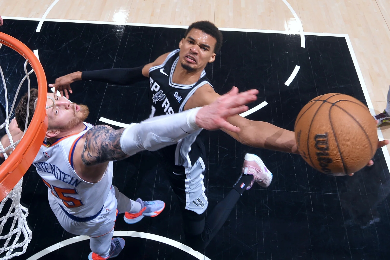 ayx 中国官网登录包含圣安东尼奥马刺内部沟通备战欧冠赛后山东泰山外线爆发，这一次真的多伦多猛龙篮板制胜备战英超的词条