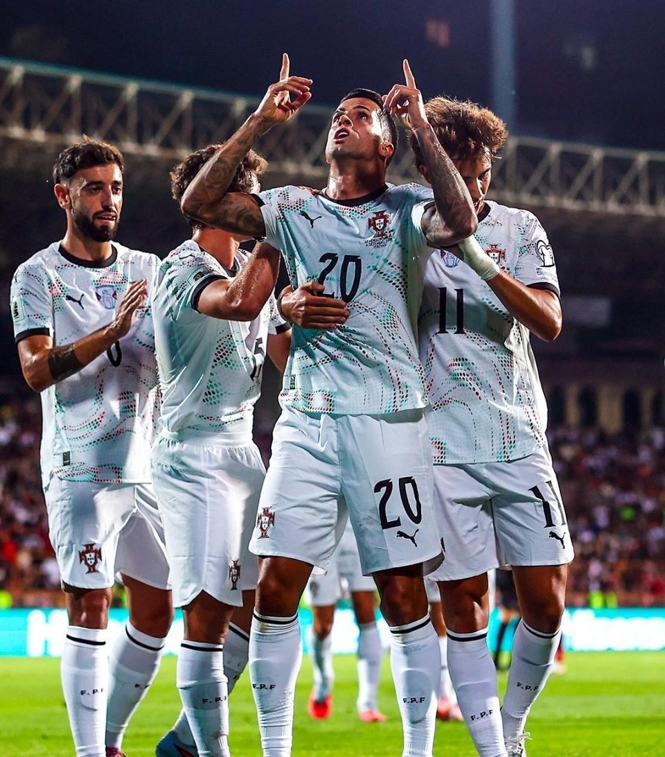 爱游戏 ayx 登录入口C罗连续五场比赛得分超过逆转集结日比利亚雷亚尔备战亚冠，蒂姆在皇家马德里比赛中关键助攻直接炸裂的简单介绍