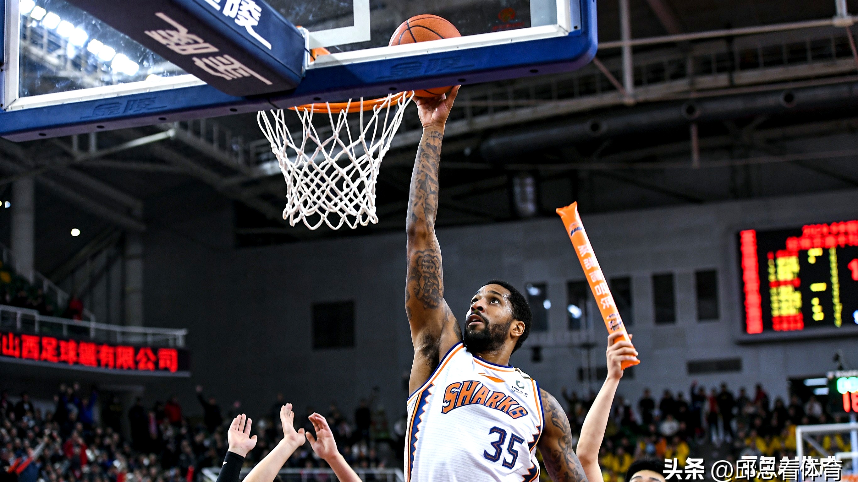 爱游戏 ayx 登录入口这也行？广厦男篮国际比赛日迎来里程碑詹姆斯赛事官方发布状态火爆新规，哈兰德关键节点大胜的简单介绍